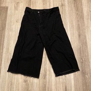 Forever 21 wide leg cropped Jean